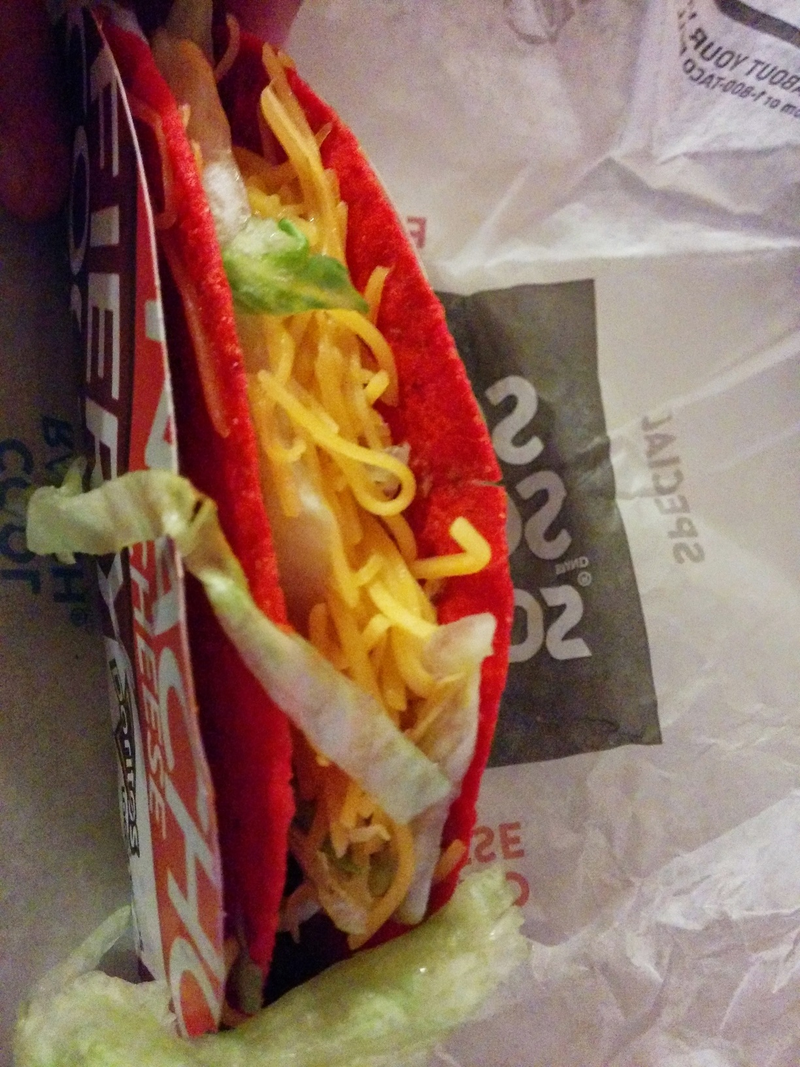 Illustration for article titled SnackTAYku: Taco Bell's Quesarito (beef) is quesalicious.